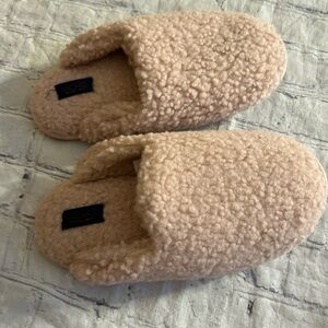 RACHEL RACHEL ROY SHEARLING PINK OPEN BACK WOMEN’S SLIPPERS SIZE M (7-8)